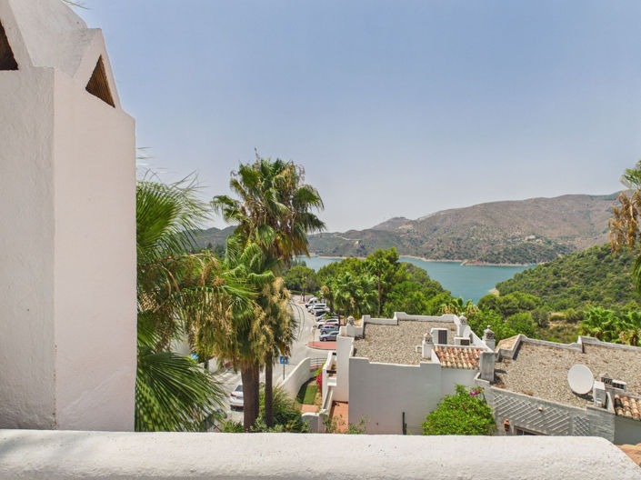 Image No.2-4 Bed House for sale