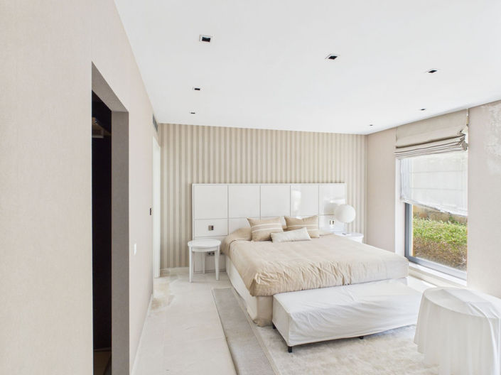 Image No.24-9 Bed House for sale