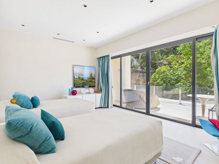 Image No.27-9 Bed House for sale