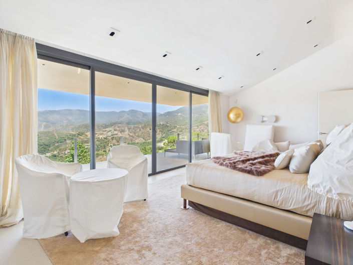Image No.3-9 Bed House for sale