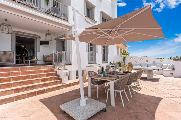 Image No.2-5 Bed House for sale