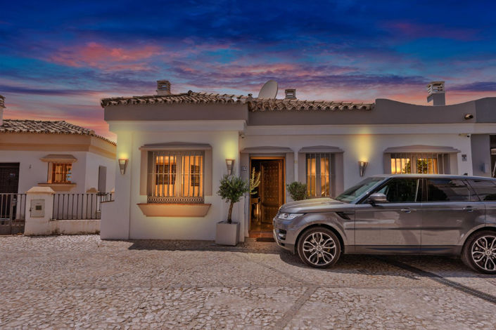 Image No.41-5 Bed House for sale