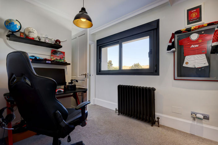 Image No.17-4 Bed House for sale