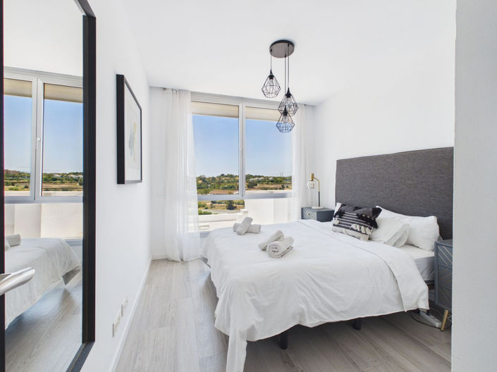 Image No.15-3 Bed House for sale