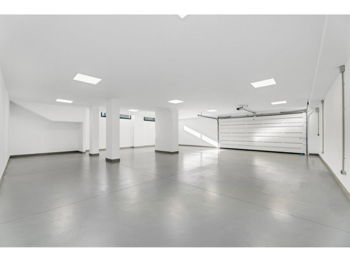 Image No.12-6 Bed House for sale