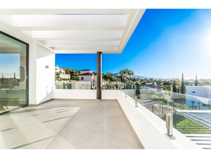 Image No.14-6 Bed House for sale