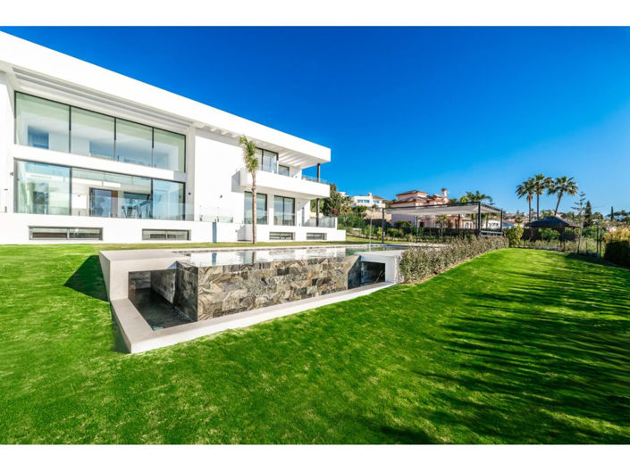 Image No.20-6 Bed House for sale