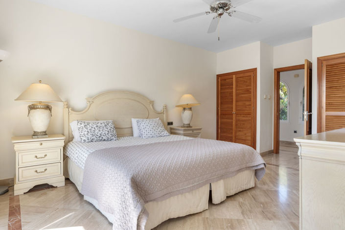 Image No.13-5 Bed House for sale