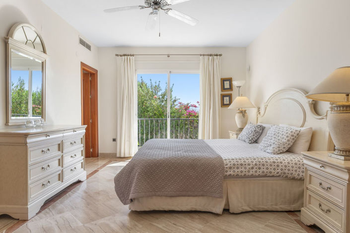 Image No.14-5 Bed House for sale