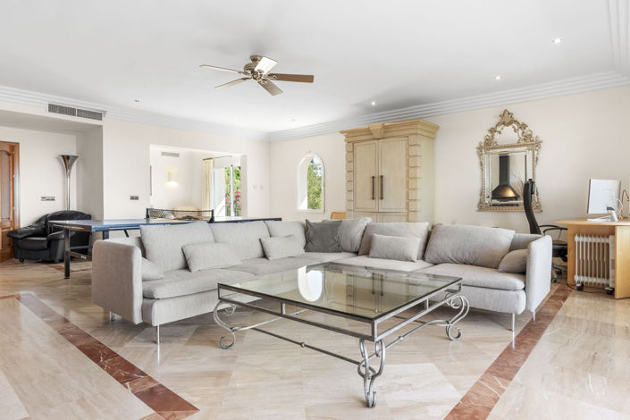 Image No.5-5 Bed House for sale