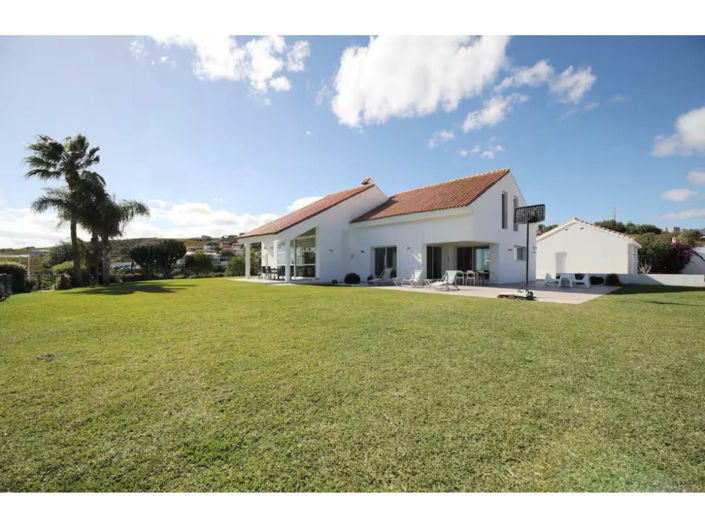 Image No.10-6 Bed House for sale