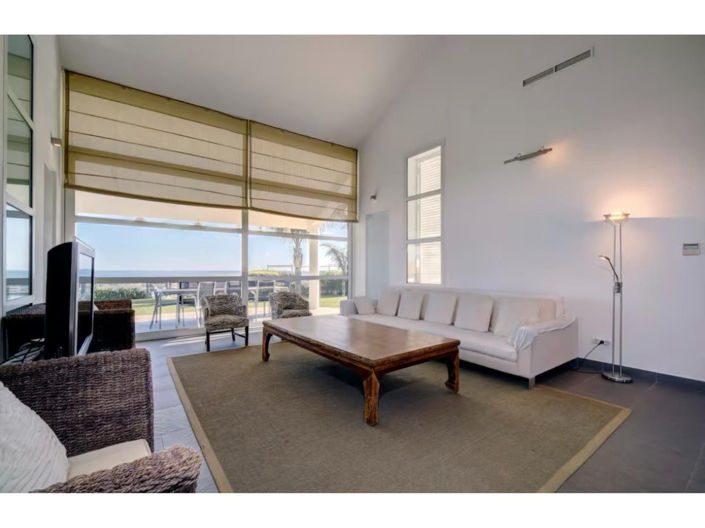 Image No.12-6 Bed House for sale