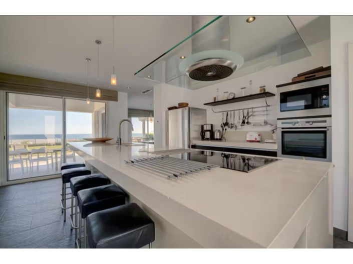 Image No.21-6 Bed House for sale