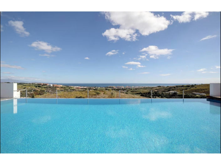 Image No.30-6 Bed House for sale
