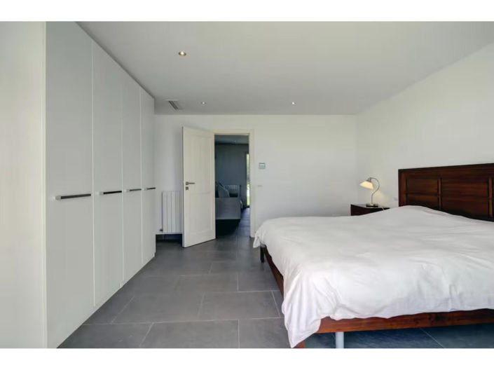Image No.35-6 Bed House for sale