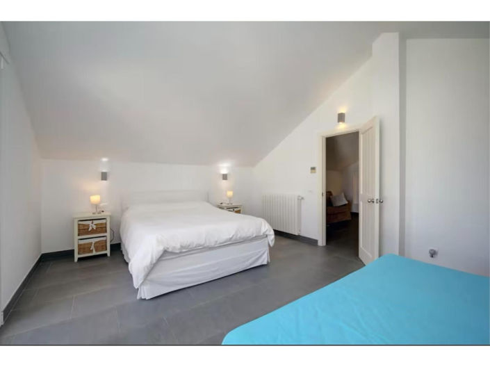 Image No.43-6 Bed House for sale