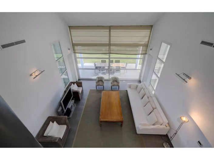 Image No.45-6 Bed House for sale