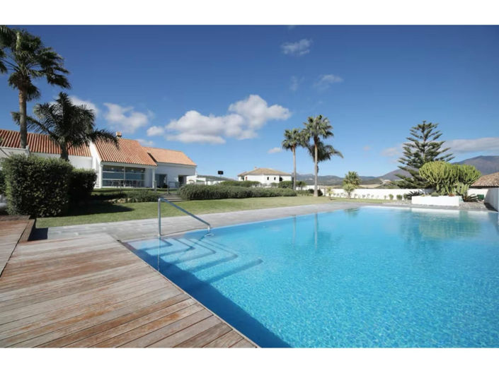 Image No.9-6 Bed House for sale