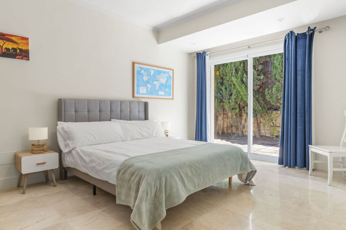 Image No.29-4 Bed House for sale