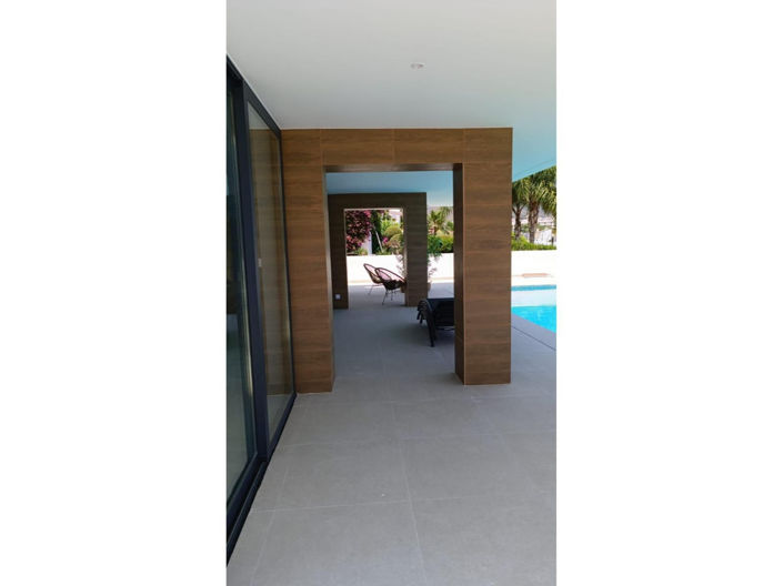 Image No.18-3 Bed House for sale