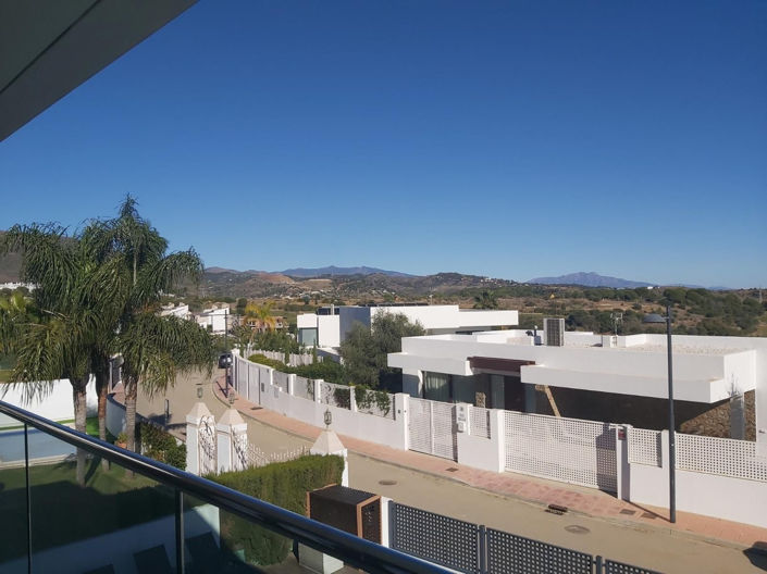 Image No.20-3 Bed House for sale