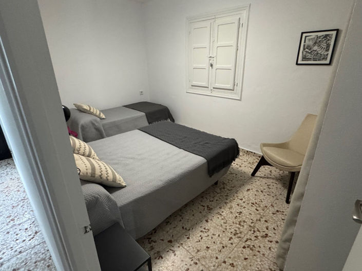 Image No.10-4 Bed House for sale