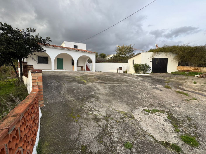 Image No.21-4 Bed House for sale