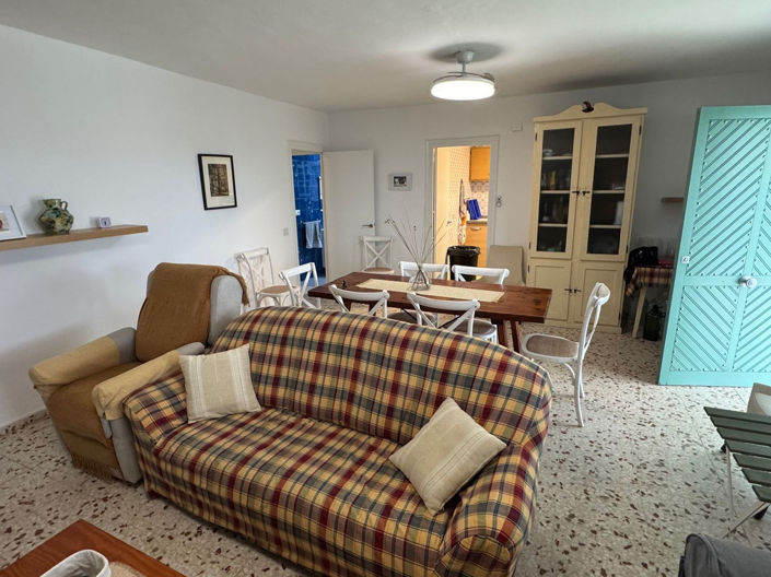 Image No.6-4 Bed House for sale