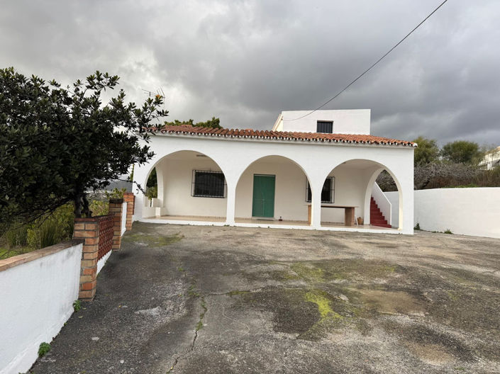 Image No.8-4 Bed House for sale