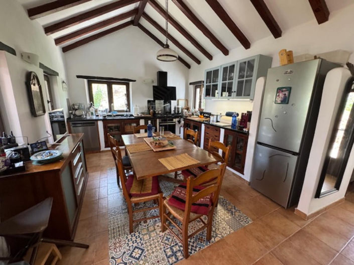 Image No.20-4 Bed House for sale
