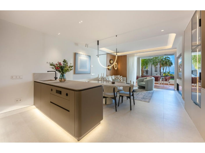 Image No.18-3 Bed Apartment for sale