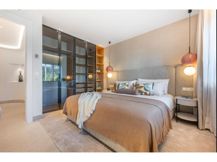 Image No.24-3 Bed Apartment for sale
