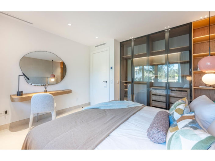 Image No.25-3 Bed Apartment for sale