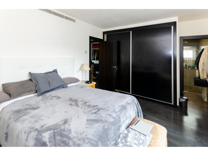 Image No.21-3 Bed Apartment for sale