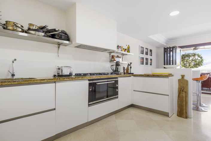 Image No.16-5 Bed House for sale