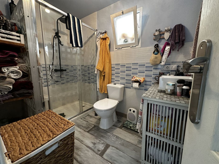 Image No.11-3 Bed House for sale