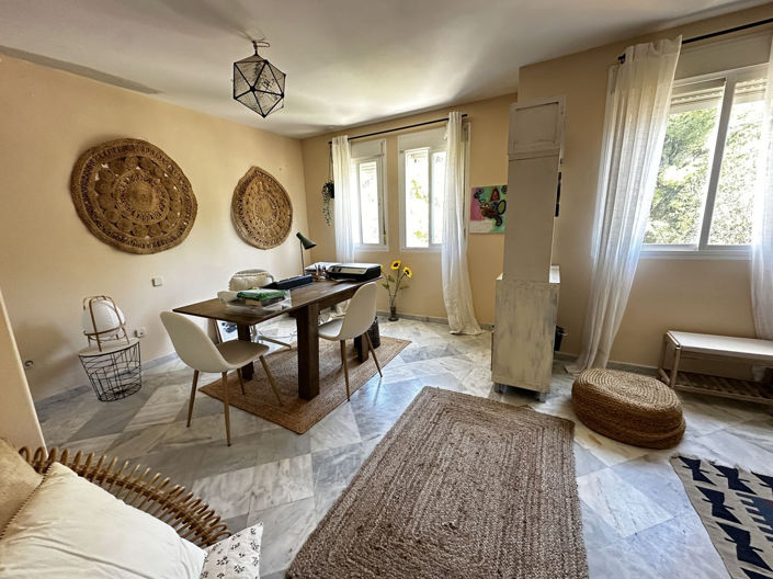 Image No.6-3 Bed House for sale