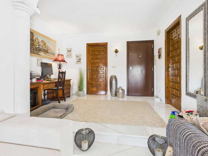 Image No.27-4 Bed House for sale