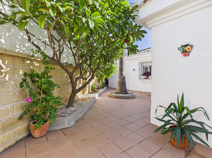 Image No.37-4 Bed House for sale