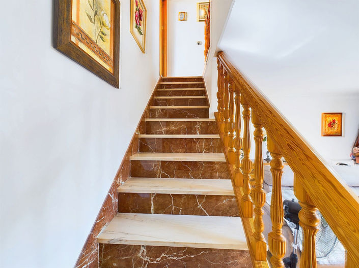 Image No.17-2 Bed House for sale