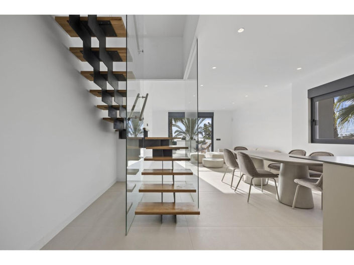 Image No.8-3 Bed Apartment for sale