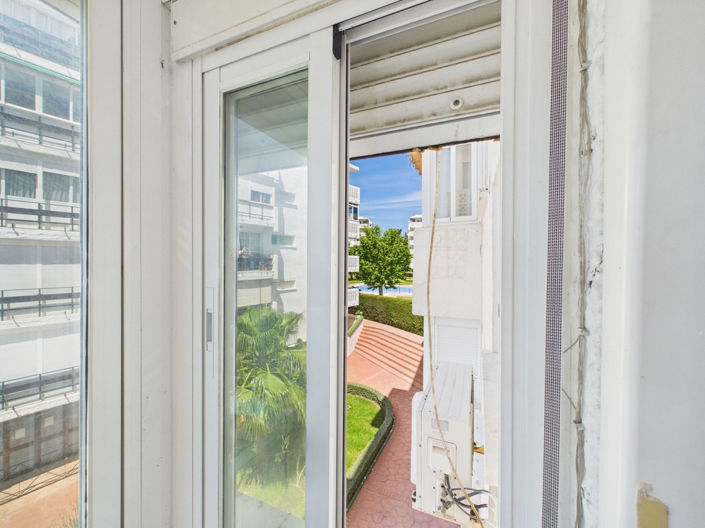 Image No.11-3 Bed Apartment for sale