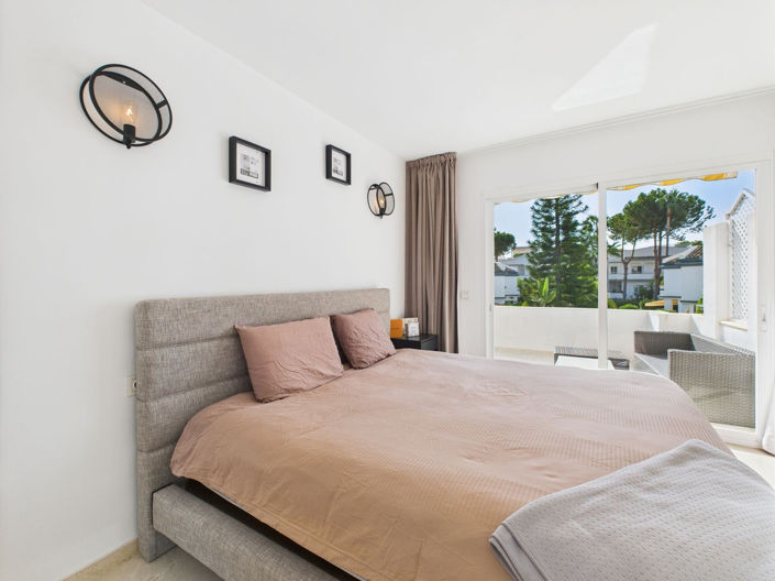Image No.9-Appartement de 2 chambres à vendre à Estepona