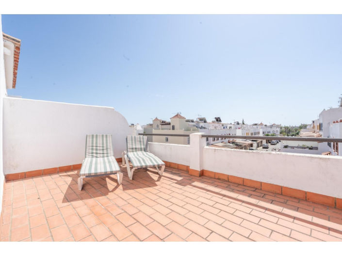 Image No.2-Maison de 3 chambres à vendre à Estepona