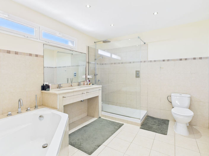 Image No.20-6 Bed House for sale