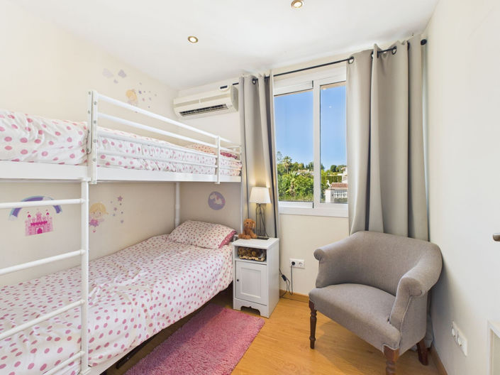 Image No.22-6 Bed House for sale
