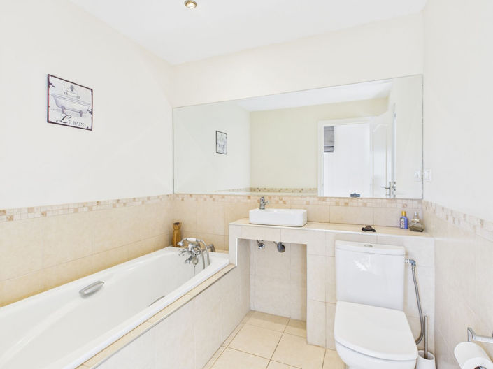 Image No.23-6 Bed House for sale