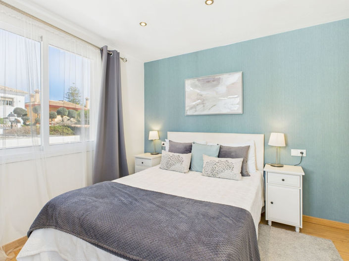 Image No.24-6 Bed House for sale