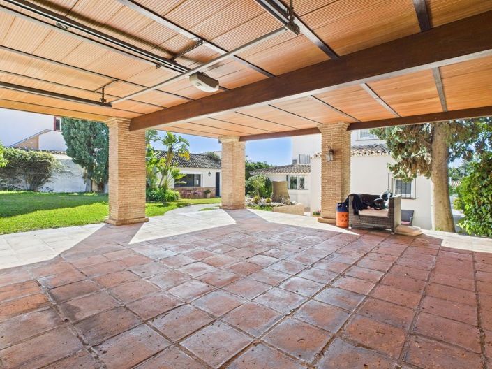 Image No.29-6 Bed House for sale