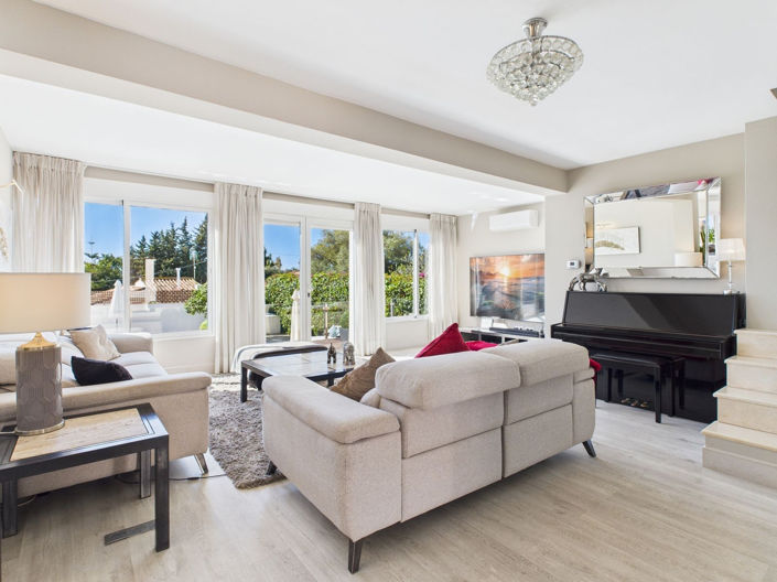 Image No.6-6 Bed House for sale